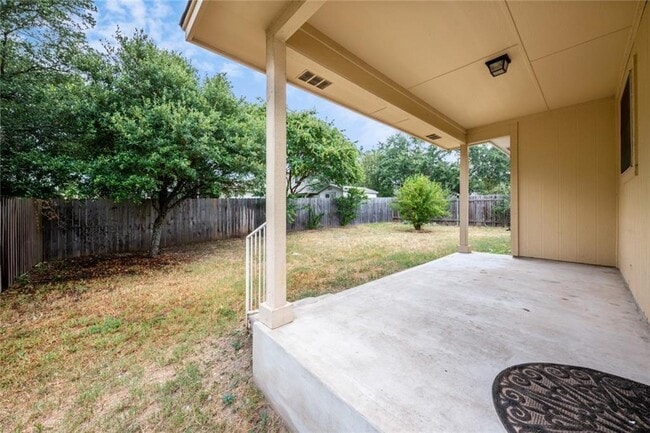 Building Photo - 902 Mammoth Ct
