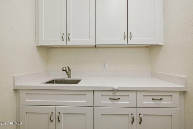 Building Photo - 211 E Brinley Dr
