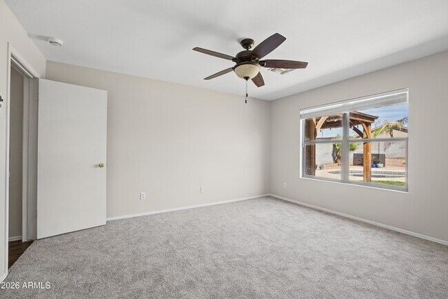 Building Photo - 10538 W Foothill Dr