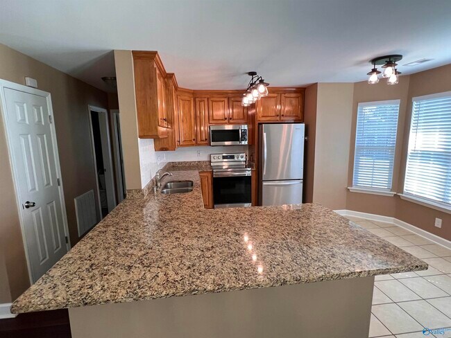 Building Photo - 110 Tudor Pl