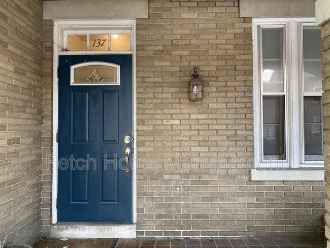 Building Photo - 137 S Prince St