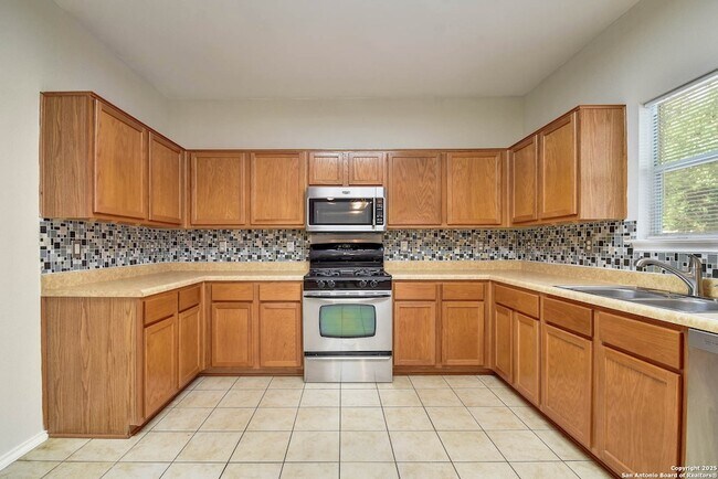 Building Photo - 6319 Big Bend Cove