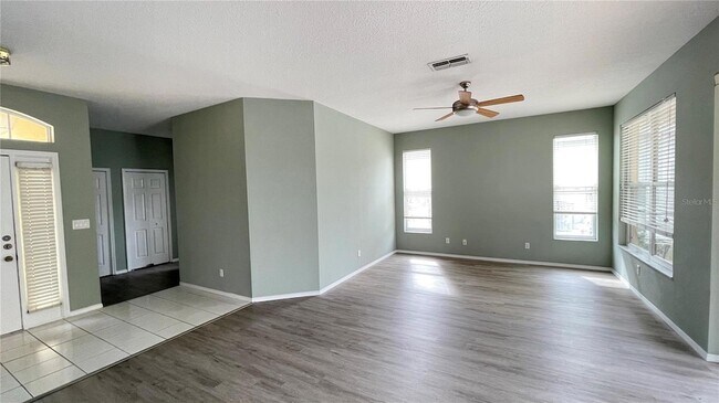 Building Photo - 210 41st St NE