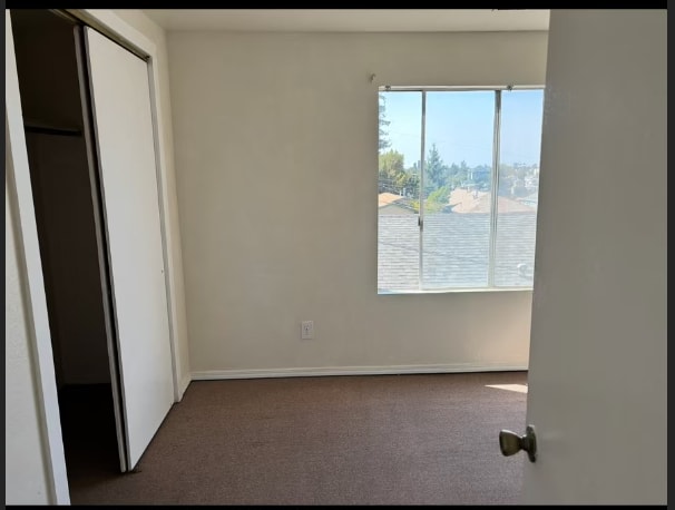 Building Photo - 1806 E 20th St