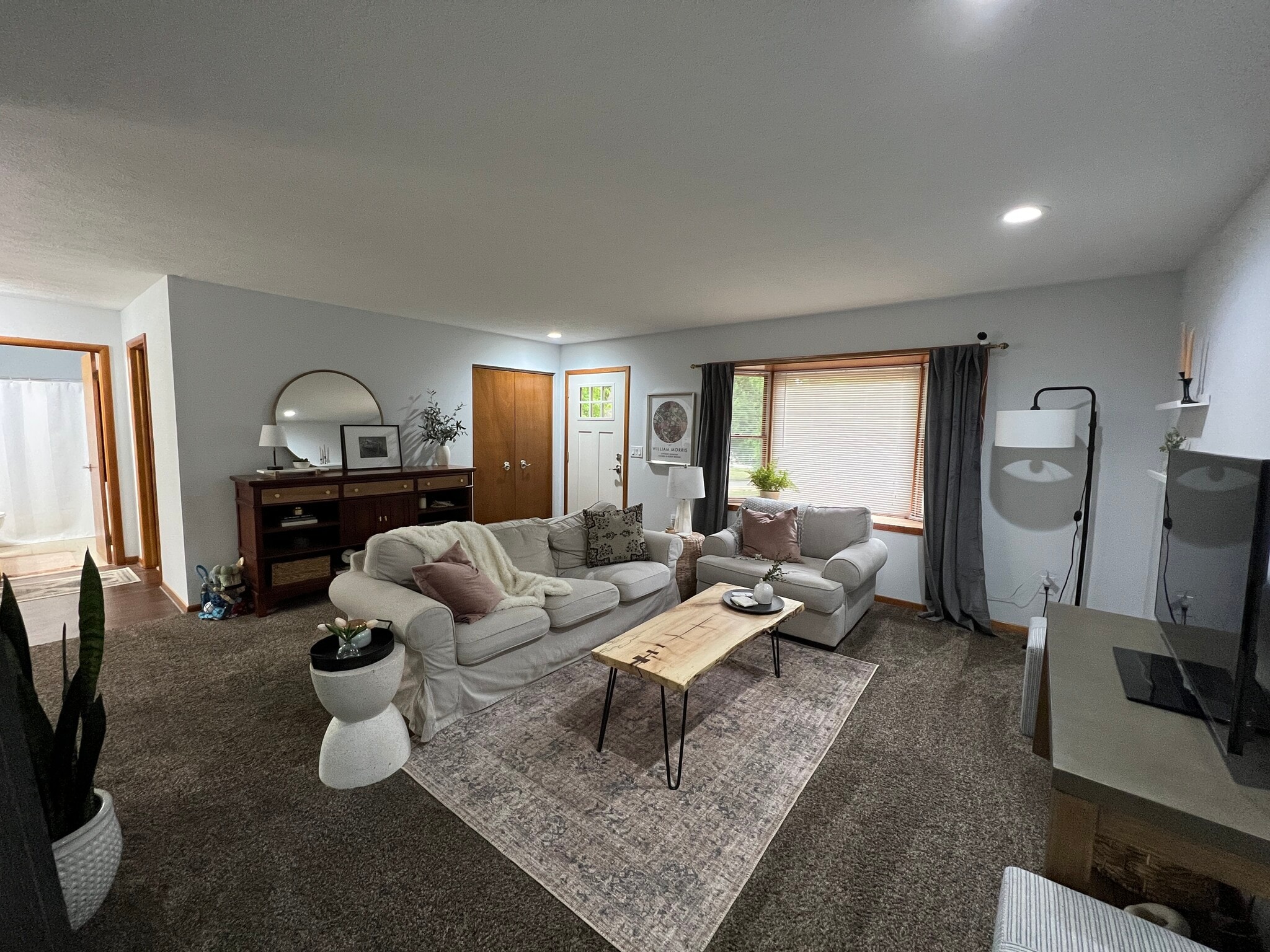Living Room - 612 Acorn Pl