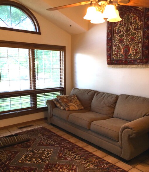 Building Photo - 1624 Sagewood Dr