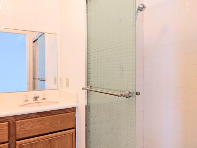 Building Photo - 4 bedroom in Monterey Park CA 91754