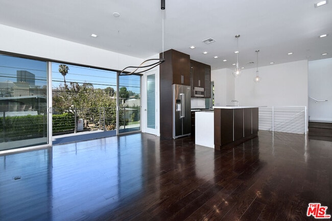 Building Photo - 11610 Ohio Ave