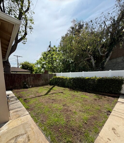 Building Photo - 4225 Tuller Ave