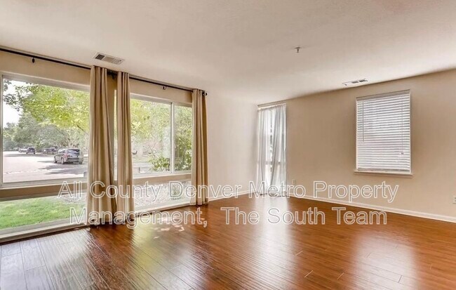 Building Photo - 5201 S Fox St
