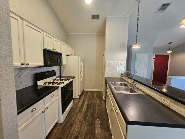 Building Photo - 174 Prairie Springs Loop