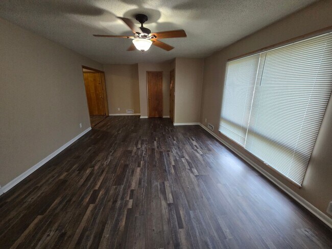 Building Photo - Remodeled 3-4 Br, 2 Bath Ranch style home, fenced in yard, garage, patio, full basement