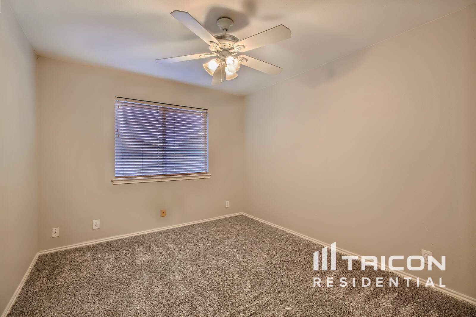 Building Photo - 6026 Elk Valley