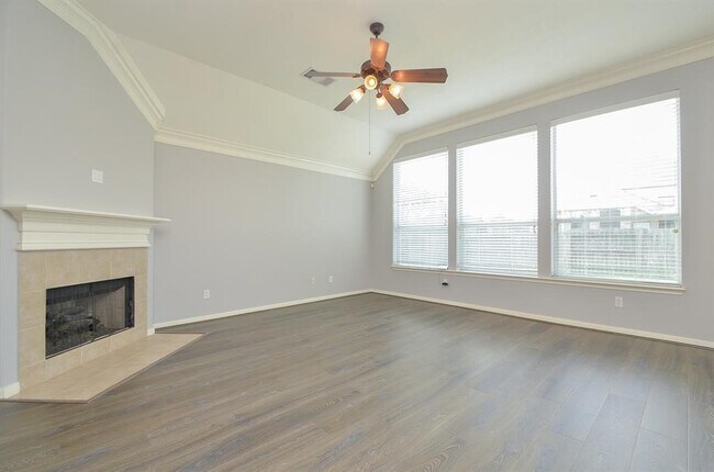 Building Photo - 6726 Oakman Ln