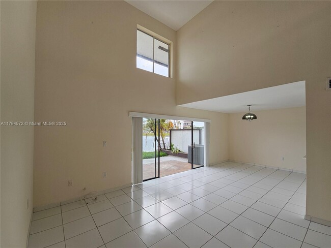 Building Photo - 1341 SW 124th Ct