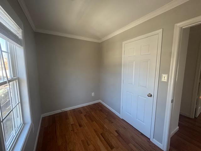 Building Photo - "Charming 4-Bed Home with Finished Basement & Gleaming Hardwood Floors in Marshall, VA!"