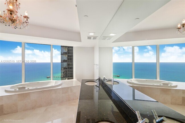 Building Photo - 17201 Collins Ave