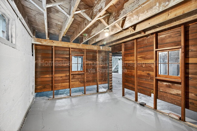 Building Photo - 2330 Hord Ave