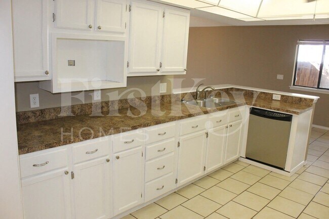Building Photo - 973 Saddleback Ridge Rd