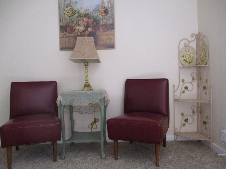 Sitting Area in Main Room - 56 La Cruz Ave