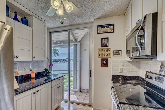 Building Photo - 1071 Sugar Sands Blvd