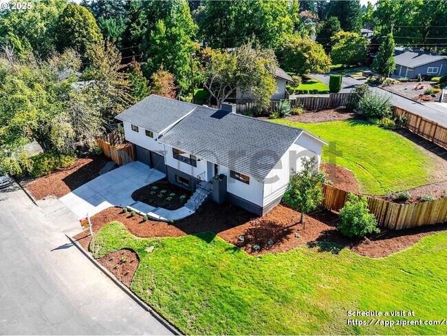 Building Photo - 7640 SW Whitford Dr