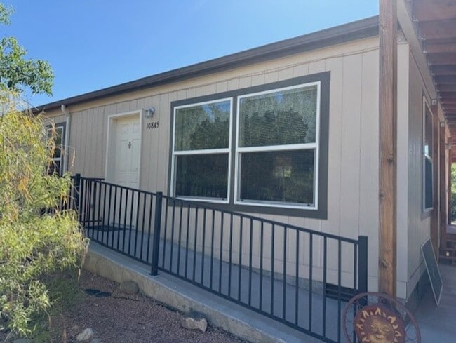 Building Photo - 2 Bed 2 Bath in the wonderful Community of...