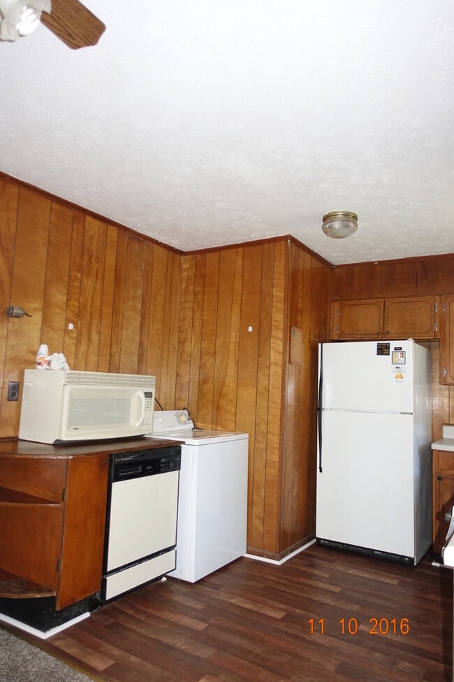 Building Photo - NO SHOWINGS UNTIL FEBRUARY 23, 2024