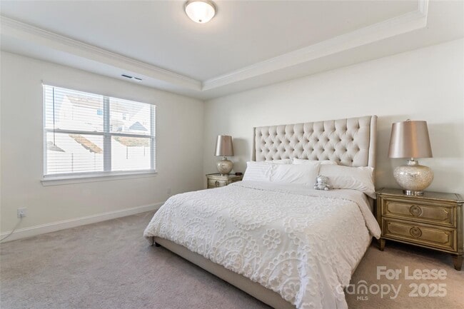 Building Photo - 116 Farrier Ln