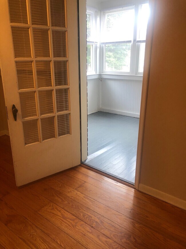 Building Photo - 117 Fairfax Ave