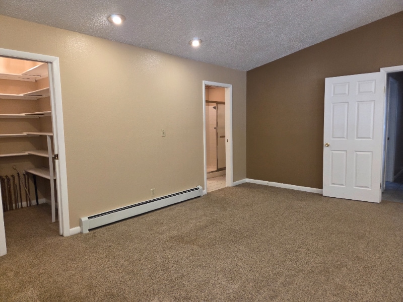 Building Photo - 4745 Shady Ln