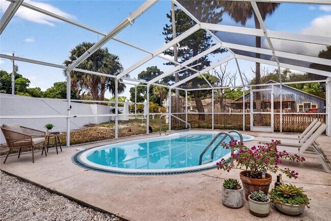 Building Photo - 3620 E Tampa Cir