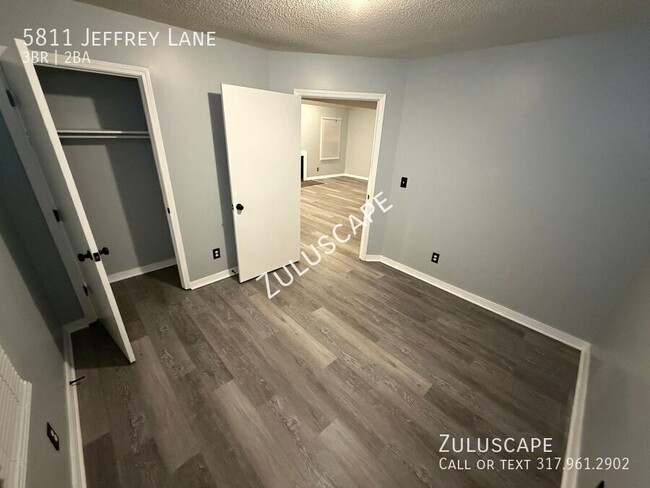 Building Photo - Half Off First Month! Beautiful 3 bed, 2 b...