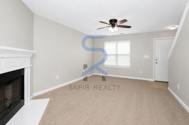 Building Photo - Chestnut Lake Preserve Gem – Beautiful 4BR Home in Lithonia