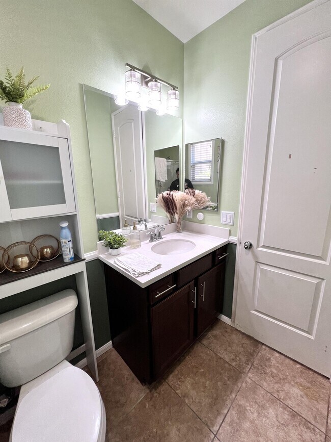 Building Photo - 28891 Brookhill Ct