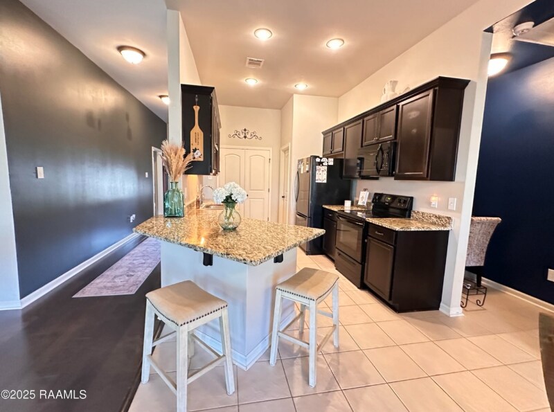 Building Photo - 209 Stanwell Ave