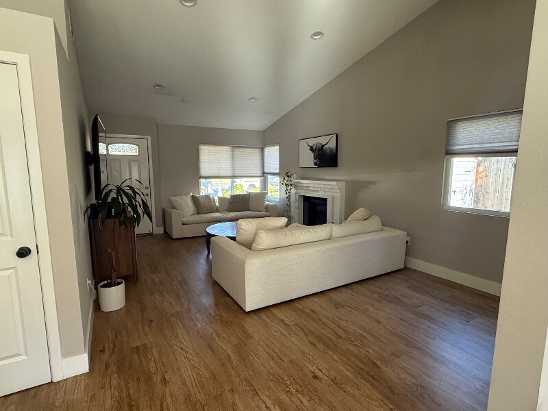 Building Photo - 1218 Gatling Ct