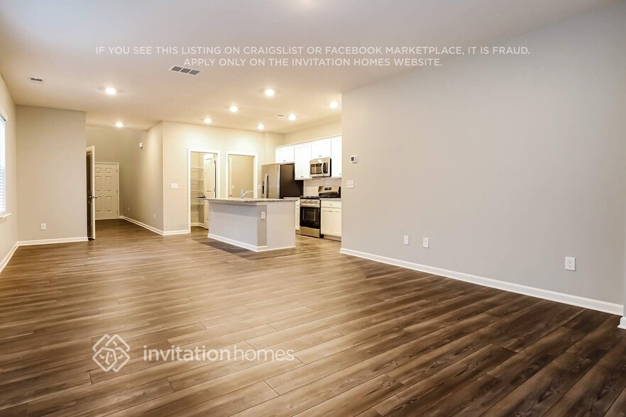 Building Photo - 617 Friesland Dr