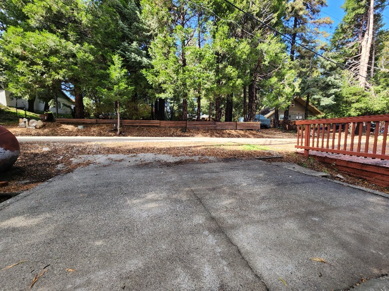 Building Photo - 22079 Big Oak Rd