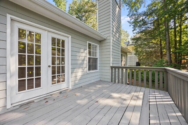Building Photo - Spacious 3BR/3BA + 2 Bonus Rooms | $2,500/...