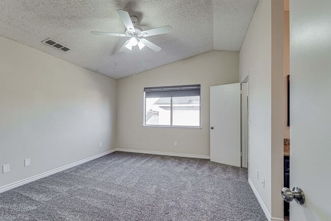 Building Photo - Gorgeous 2 Story Home Fully Upgraded – Move-In Ready!- 4 bedroom 3 bath