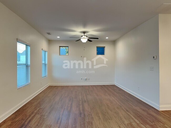 Building Photo - 460 Omnia Ridge Way