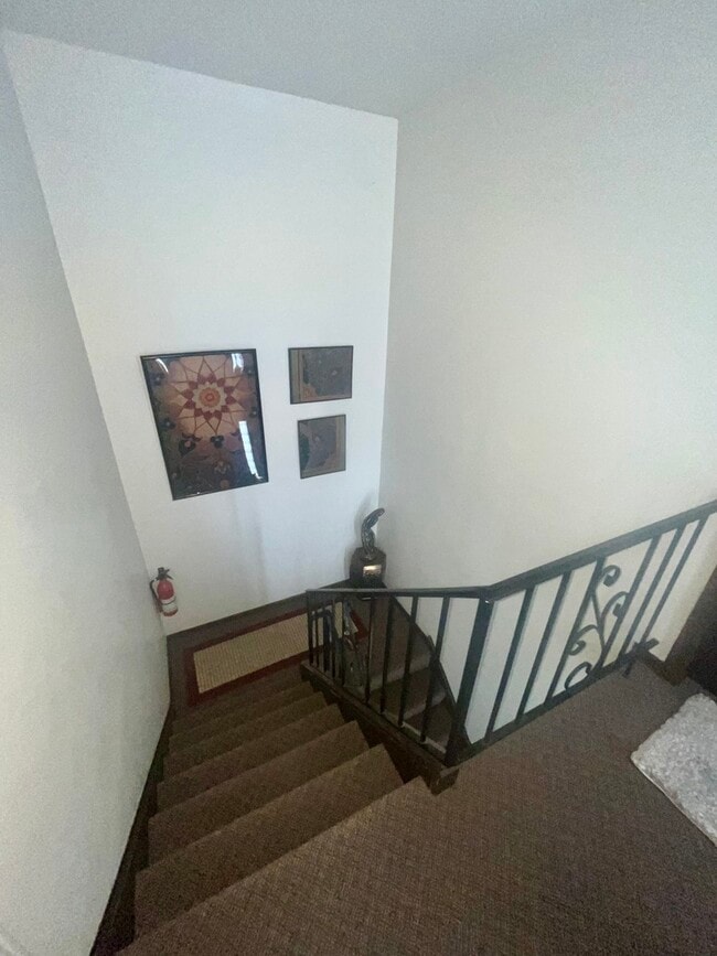 Building Photo - 1601 Downs Dr