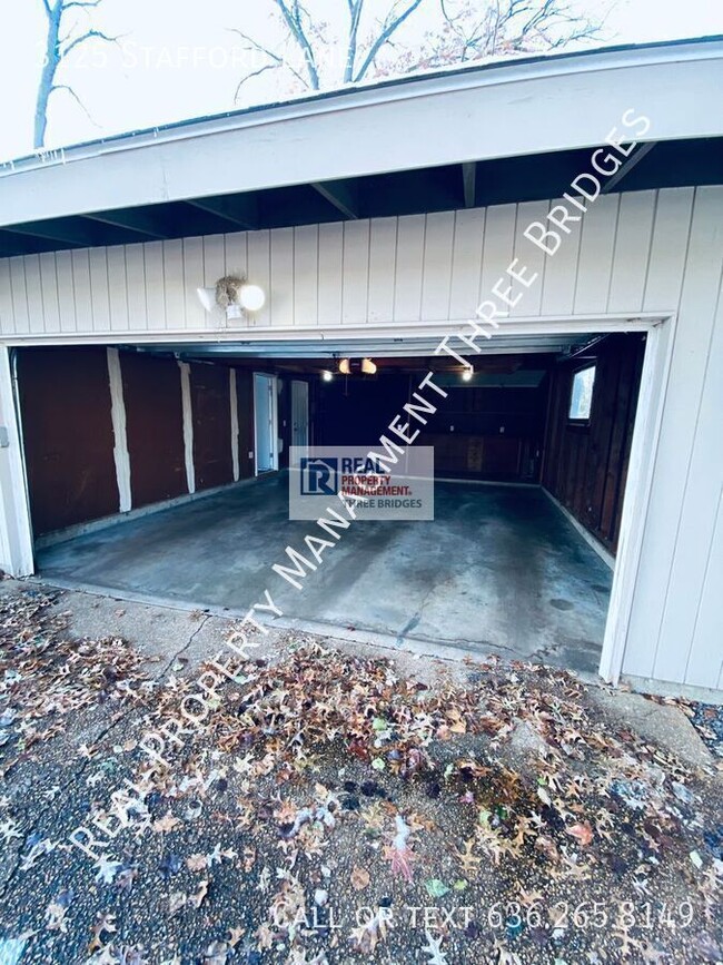 Building Photo - 3125 Stafford Ln