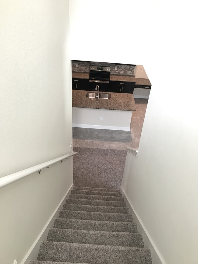 Building Photo - 5/3 Lake Nona/Moss park Home with FREE Lawncare, Internet, Cable and Phone