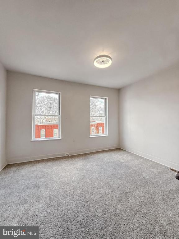 Building Photo - 738 N 38th St