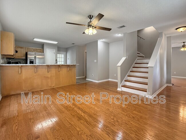 Building Photo - 2121 Pin High Dr