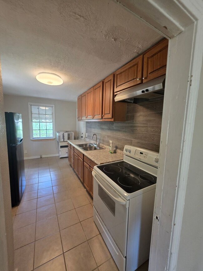 Building Photo - 828 Forsythe St