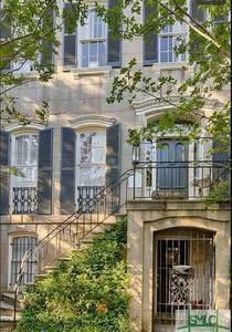 Front - 409 E Charlton St