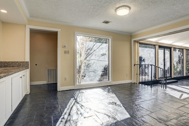 Building Photo - 5203 Braesvalley Dr